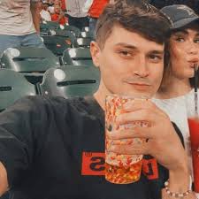 Haley Eder (@hales824)