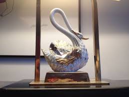 The easytwist™ shade with extra long. Carpie Crystal And Porcelain Swan Table Lamp Catawiki