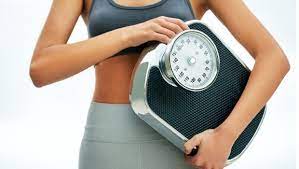 6 Mistakes You're Making If You're Stepping On A Scale To Check Your Weight  | W24