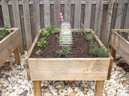 Then in the hotter summer months, roll the garden to a shaded spot. 50 Free Raised Bed Garden Plans Simple Easy
