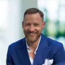 Inez Otto's Instagram, Twitter & Facebook