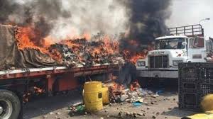 Ultima Hora Periodico Yanqui New York Times Quien Fue Responsable Del Incendio De La Ayuda Humanitaria Para Venezuela Revista Cara New World World Tri