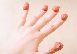 5ページ目 生まれつきの手の形もケア次第で細くしなやかに メイクアップカラー ビオレ ネイル