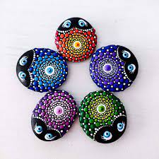 The dotting technique is how i learned to paint mandalas stones, and it's the easiest technique for beginner rock painters. Beginner Friendly Ladybug Mandala Rock Painting Tutorial Oh The Things We Ll Make