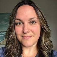 Tammy Earl's Instagram, Twitter & Facebook