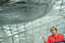 What do you need to know about k21? Im Netz Von Saraceno Merkel Im Dusseldorfer K21