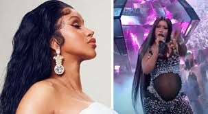 The rapper revealed her pregnancy at the 2021 bet awards sunday night (june 27) while onstage with migos during their performance. 3wlquvm74622jm