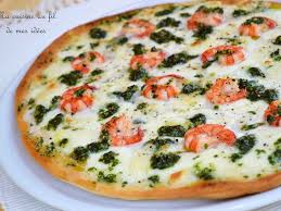Pizza Aux Crevettes Mozzarella Et Persillade A L Ail Recette Pizza Crevette Recettes De Cuisine Recette Pizza