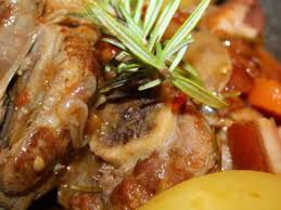 1 gigot d'agneau, 2 feuilles de laurier, 2 brins de thym. Recettes De Saute D Agneau