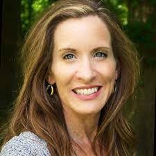 Kerry Bratcher's Instagram, Twitter & Facebook