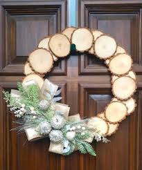 How To Make A Rustic Wood Slice Wreath Video Wood Wreath Rustic Wood Crafts Wood Slices