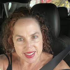 Lana Stephens's Instagram, Twitter & Facebook