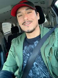 What are the best options for camping and accommodations at Bonnaroo?