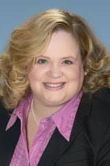 Suzanne Bess's Instagram, Twitter & Facebook