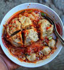 Bakso Urat Dengan Tekstur Isian Daging Yang Padat Ini Memang Mantap Makanan Dan Minuman Makanan Pedas Makanan Ringan Sehat