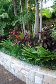 10 Awesome Ideas How To Make Small Tropical Backyard Ideas Simphome Tropical Landscaping Tropical Garden Design Modern Garden Landscaping