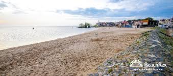 Urk is first mentioned in historical records dating to the 10th century, when it was later in the 20th century, seabed areas surrounding urk were reclaimed from the sea and became the noordoostpolder. Strand Staversekade Urk Flevoland Niederlande Beachrex Com
