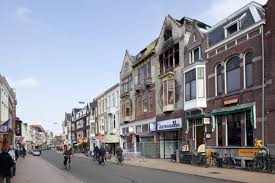 De Oude Ebbingestraat Is Een Straat In De Binnenstad Van Groningen De Straat Loopt Van De Noordzijde Van De Grote Markt Naar De Diepe Groningen Stad Nederland