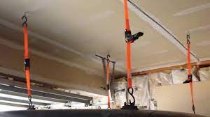 The hard top is removed from the jeep by pulling on the rope, which with the help of a pulley, pulls on all four ropes that attach to the hardtop. Build Your Own Jeep Wrangler Hard Top Lift For 28 Youtube
