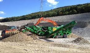 Detroit diesel runs good hard to find. Elotromagnetic Car Crusher