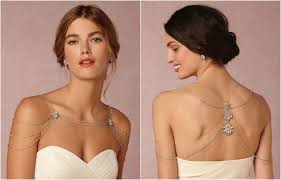 Shoulder necklace : bijou tendance pour vos épaules de mariée