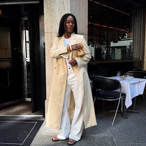 How to Style a Trench Coat With Jeans, According to Parisians | Who What Wear