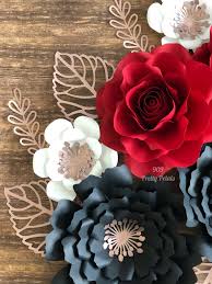 Black And Gold Paper Flowers Paper Flowers Black And Gold Party Decorations Black Party Decorations Red Party Themes