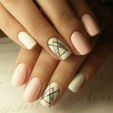 Intercala uñas negras sólidas con el diseño de salpicaduras blancas y una uña con un diseño de banda plateada para darle un toque dramático. Unas Decoradas Blanco Y Rosa 50 Disenos Para Enamorarse Manicura De Unas Manicura Disenos De Unas