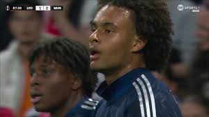 Bruno Cross Zirkzee header