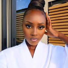 Celebrity's Wig Style and Color Choice