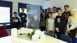 Maybe you would like to learn more about one of these? Immer Weniger Jugendliche Wissen Vom Holocaust Albertus Magnus Gymnasium Arbeitet Gegen Das Vergessen Bad Cannstatt Cannstatter Zeitung