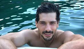 Deniz Can Aktaş kimdir, boyu kaç? Kasaba Doktoru'nun Dr. Ömer Özen'i Deniz  Can Aktaş kaç yaşında ve nereli? Biyografisi