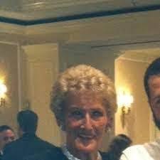 Elaine Parnell's Instagram, Twitter & Facebook