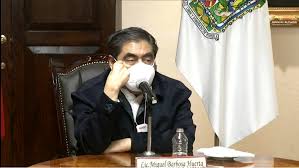 Hay un complot, todos son cómplices, afirma nieta de mujer a la que vacunaron con una jeringa vacía. Combate A Coyotaje De Vacuna Covid En Puebla Ratifica Barbosa