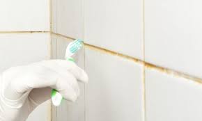 Cómo limpiar cerámicos y azulejos las superficies de cerámicos y azulejos suelen depositar mucha suciedad, especialmente en las uniones. Limpiar Las Juntas De Los Azulejos Hogarmania