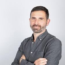 David Carlisle's Instagram, Twitter & Facebook