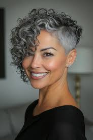 Nicole Chisolm's Instagram, Twitter & Facebook