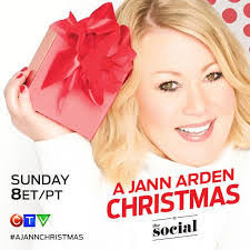 Lori Siemens's Instagram, Twitter & Facebook