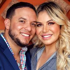 Chiquis put on an unforgettable show and it was an overall incredible experience. Los Vestidos Que Chiquis Rivera Uso En Su Boda Con Lorenzo Mendez