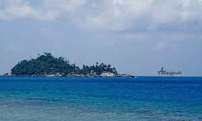 Suasana di tepi pantai mersing pada 1923 yang sibuk dengan aktiviti nelayan menggunakan mersing menyimpan seribu satu kisah sejarah dan khazanah alam yang tidak ternilai harganya. Pantai Pasir Putih Pulau Dayang Mersing Johor Malaysia Mersing Johor Panorama