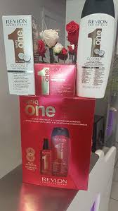 Spécialiste au départ dans la vente de vernis de couleurs. Soin Des Cheveux Revlon Uniq One Salon De Coiffure Christele A Lyon 8