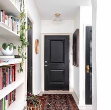 Because apparently when you start painting your doors any color but white, it starts to raise a lot of questions. 4 Design Experts Share Their Favorite Colors For Interior Doors