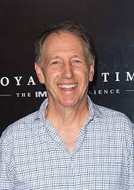 Chris Halloran's Instagram, Twitter & Facebook