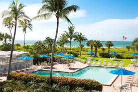Formerly a holiday inn, sanibel island beach resort is located on the beach and offers its own outdoor pool and pool bar, tennis courts, hammocks, and bicycle rentals. Sanibel Inn Sanibel Updated 2021 Prices