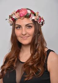 Hoy tenemos un post dedicado a las invitadas que tienen alguna boda en invierno y están más perdidas que perdidas con el «modelín». Preciosas Coronas De Flores Preservadas Artesanales Para Bodas Y Novias De Estilo Boho Chic Coronas De Flores Para Festivales