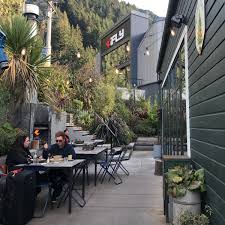 where to eat and drink in queenstown