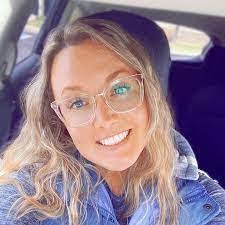 Crystal Preslar's Instagram, Twitter & Facebook