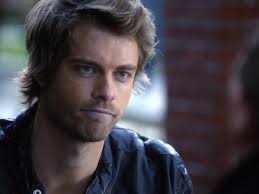 "The Tomorrow People" Smoke and Mirrors (TV Episode 2014)