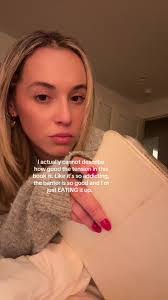 Rose Connors's Instagram, Twitter & Facebook