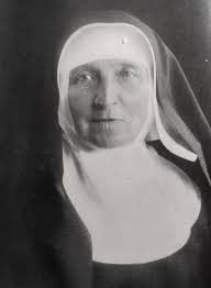 The Kissed Mouth: May 2018